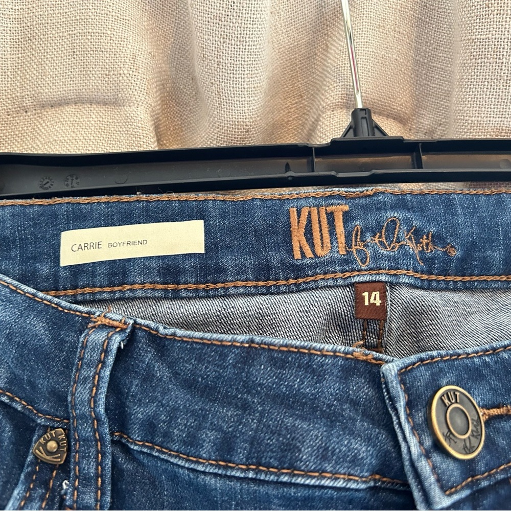 KUT-Carrie-Boyfriend-Size 14